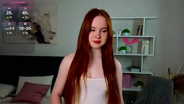 Snapshot of HollisStorer chatting on 4, 5, 2026 HollisStorer online show from 4, 5, 2026