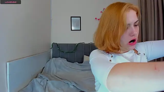 Snapshot of DellaRows chatting on 10, 4, 2026 DellaRows online show from 10, 4, 2026