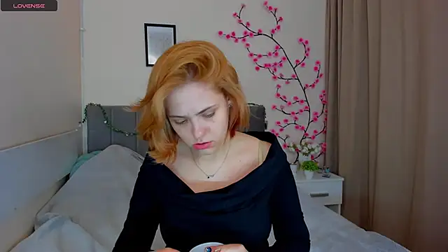 Snapshot of DellaRows chatting on 14, 4, 2026 DellaRows online show from 14, 4, 2026