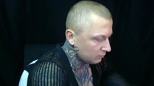 Snapshot of devilWithTats chatting on 5, 4, 2026 devilWithTats online show from 5, 4, 2026