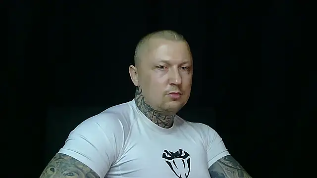 Snapshot of devilWithTats chatting on 19, 4, 2026 devilWithTats online show from 19, 4, 2026