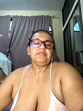 Snapshot of Roxy_77 chatting on 8, 3, 2026 Roxy 77 online show from 8, 3, 2026