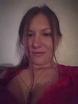 Snapshot of August_Shine chatting on 14, 5, 2026 August Shine online show from 14, 5, 2026