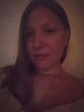 Snapshot of August_Shine chatting on 19, 5, 2026 August Shine online show from 19, 5, 2026