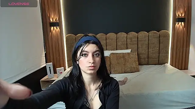 AmbarLee  online show from 10, 3, 2026