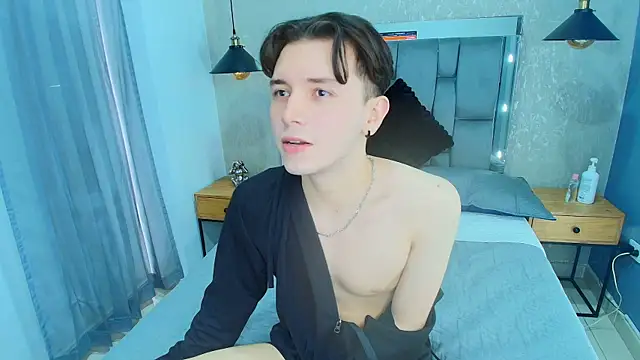 Snapshot of hollannd_ chatting on 30, 3, 2026 hollannd online show from 30, 3, 2026