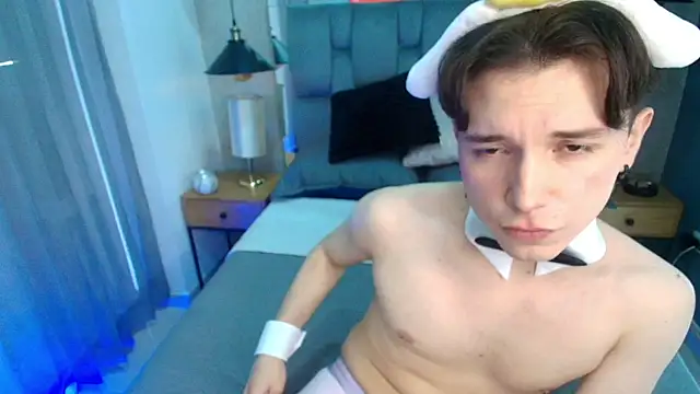 Snapshot of hollannd_ chatting on 4, 4, 2026 hollannd online show from 4, 4, 2026