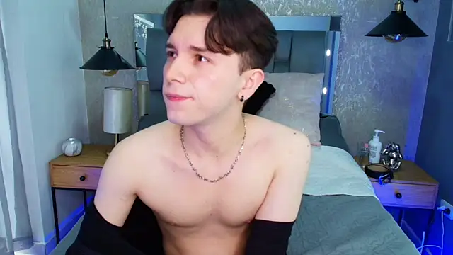 Snapshot of hollannd_ chatting on 9, 4, 2026 hollannd online show from 9, 4, 2026