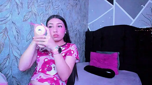 Snapshot of eilen_pink chatting on 9, 4, 2026 eilen pink online show from 9, 4, 2026