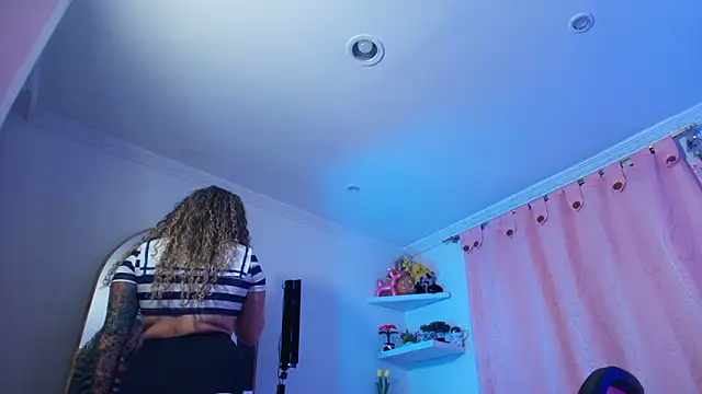 Snapshot of Evan_Rose chatting on 21, 3, 2026 Evan Rose online show from 21, 3, 2026