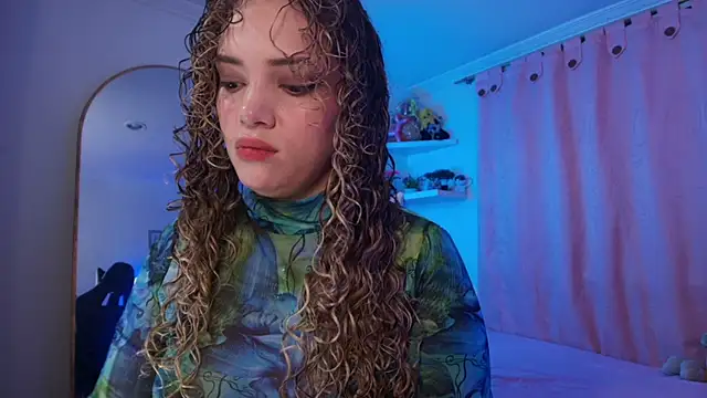 Snapshot of Evan_Rose chatting on 5, 4, 2026 Evan Rose online show from 5, 4, 2026