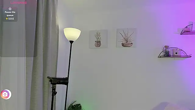 Snapshot of AlaiaRogers chatting on 1, 4, 2026 AlaiaRogers online show from 1, 4, 2026