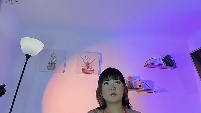 Snapshot of AlaiaRogers chatting on 13, 4, 2026 AlaiaRogers online show from 13, 4, 2026