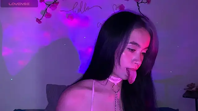 Snapshot of sweet_molly420 chatting on 15, 5, 2026 sweet molly420 online show from 15, 5, 2026