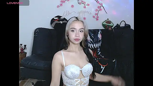 Snapshot of sweet_molly420 chatting on 24, 6, 2026 sweet molly420 online show from 24, 6, 2026