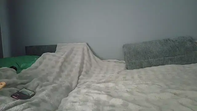 Snapshot of DesireQueen69 chatting on 2, 4, 2026 DesireQueen69 online show from 2, 4, 2026