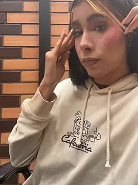 Snapshot of mxli_divine_ chatting on 15, 4, 2026 mxli divine online show from 15, 4, 2026