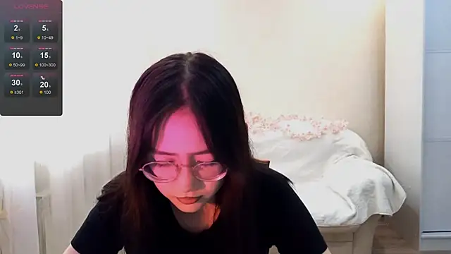 Snapshot of SolvedGlobe chatting on 18, 6, 2026 SolvedGlobe online show from 18, 6, 2026