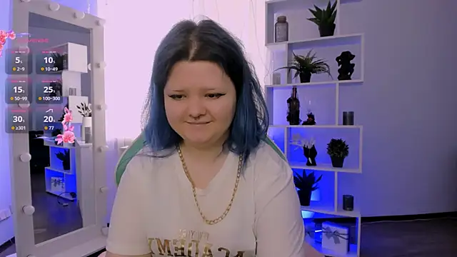 Snapshot of Lunaar_ chatting on 5, 4, 2026 Lunaar online show from 5, 4, 2026