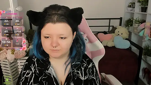 Snapshot of Lunaar_ chatting on 15, 4, 2026 Lunaar online show from 15, 4, 2026