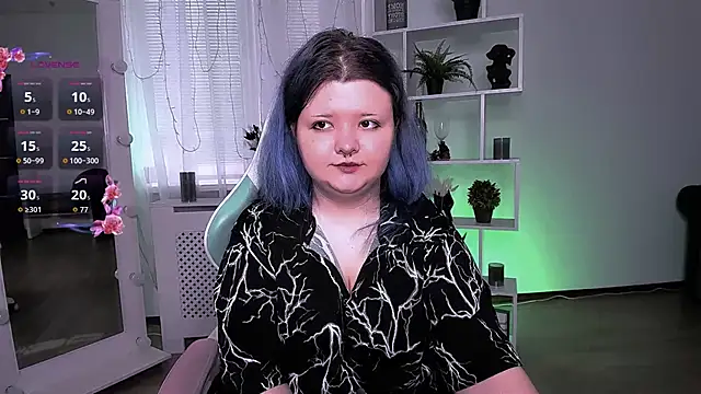 Snapshot of Lunaar_ chatting on 17, 4, 2026 Lunaar online show from 17, 4, 2026