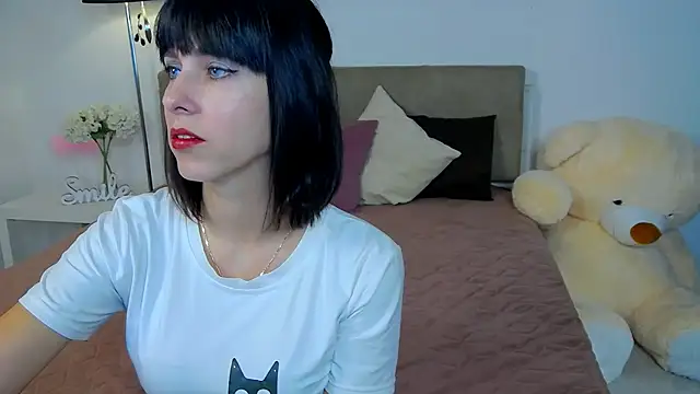 HeidieRaven online show from 15, 4, 2026