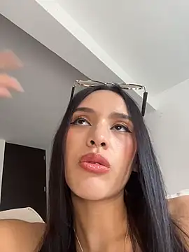 Snapshot of Mia-villalobos chatting on 11, 3, 2026 Mia-villalobos online show from 11, 3, 2026