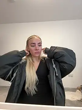 Snapshot of Naughtyblondex chatting on 1, 4, 2026 Naughtyblondex online show from 1, 4, 2026