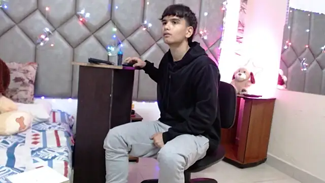 Snapshot of Steve_Hotman chatting on 10, 3, 2026 Steve Hotman online show from 10, 3, 2026