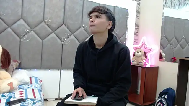 Snapshot of Steve_Hotman chatting on 12, 3, 2026 Steve Hotman online show from 12, 3, 2026