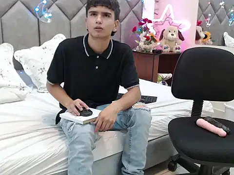 Snapshot of Steve_Hotman chatting on 14, 4, 2026 Steve Hotman online show from 14, 4, 2026