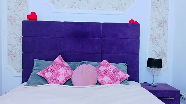 RaysaDrake online show from 15, 4, 2026