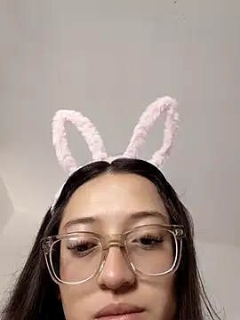 Snapshot of EvaMark_ chatting on 7, 4, 2026 EvaMark online show from 7, 4, 2026