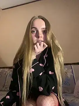 LunaVey online show from 13, 5, 2026