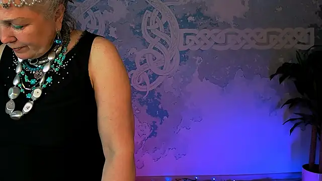 Snapshot of LilaMaharani chatting on 3, 4, 2026 LilaMaharani online show from 3, 4, 2026