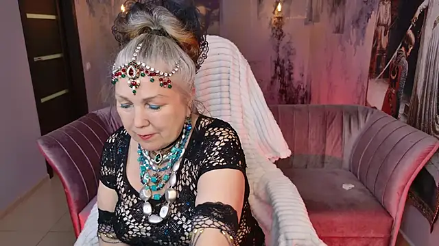 Snapshot of LilaMaharani chatting on 14, 4, 2026 LilaMaharani online show from 14, 4, 2026
