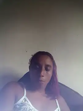 Snapshot of laryy4 chatting on 28, 4, 2026 laryy4 online show from 28, 4, 2026