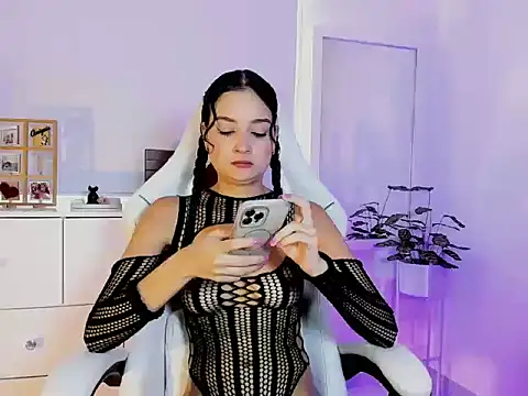 Snapshot of julietha_miller chatting on 29, 4, 2026 julietha miller online show from 29, 4, 2026