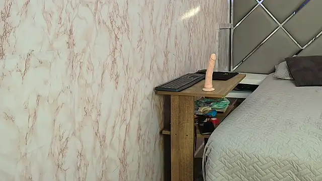 Dolly boobsy online show from 6, 4, 2026