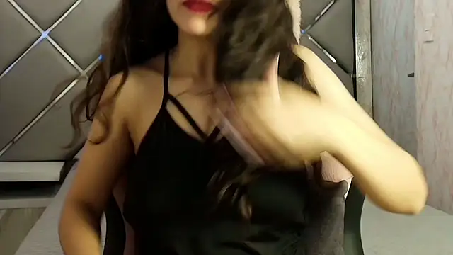Dolly boobsy online show from 5, 7, 2026