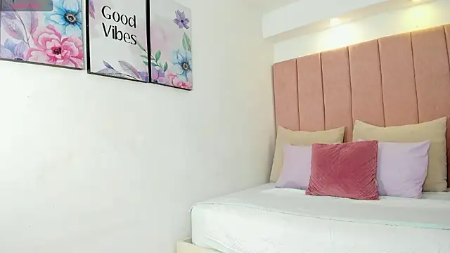 Snapshot of estrellathekk chatting on 26, 3, 2026 estrellathekk online show from 26, 3, 2026