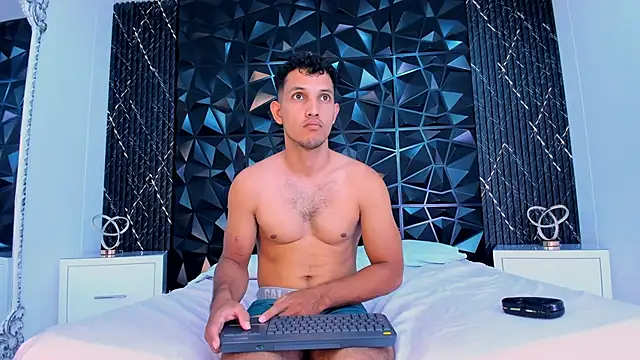 Snapshot of MaxiStanford chatting on 5, 3, 2026 MaxiStanford online show from 5, 3, 2026
