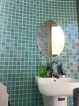 Snapshot of Swee-x1 chatting on 2, 3, 2026 Swee-x1 online show from 2, 3, 2026