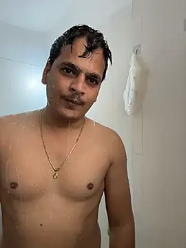 Snapshot of the_guy_u_desire chatting on 27, 3, 2026 the guy u desire online show from 27, 3, 2026