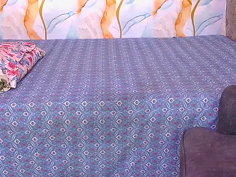 Snapshot of yours-isha chatting on 2, 4, 2026 yours-isha online show from 2, 4, 2026