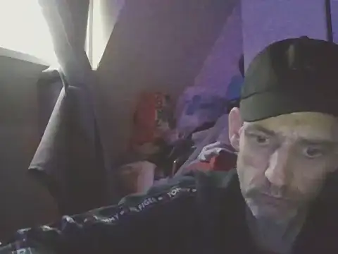 Snapshot of DOUBLETROUBLE7773 chatting on 4, 4, 2026 DOUBLETROUBLE7773 online show from 4, 4, 2026