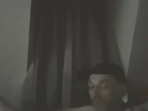 Snapshot of DOUBLETROUBLE7773 chatting on 20, 4, 2026 DOUBLETROUBLE7773 online show from 20, 4, 2026