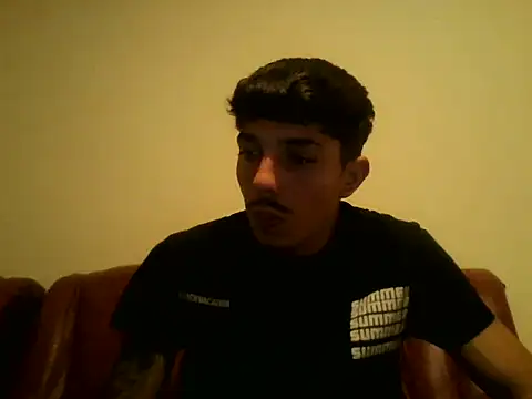 Snapshot of danbig01 chatting on 30, 4, 2026 danbig01 online show from 30, 4, 2026