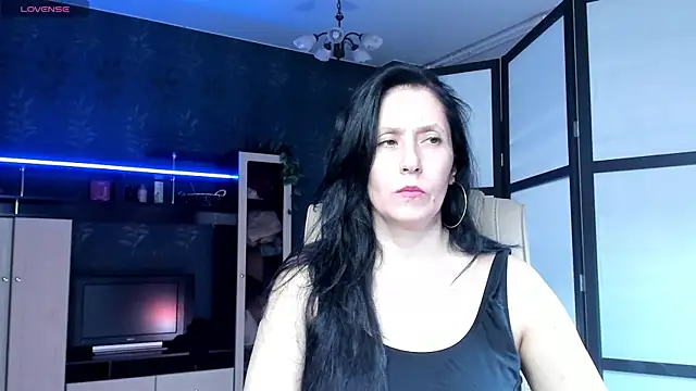 Snapshot of Lucky_Milf chatting on 6, 7, 2026 Lucky Milf online show from 6, 7, 2026