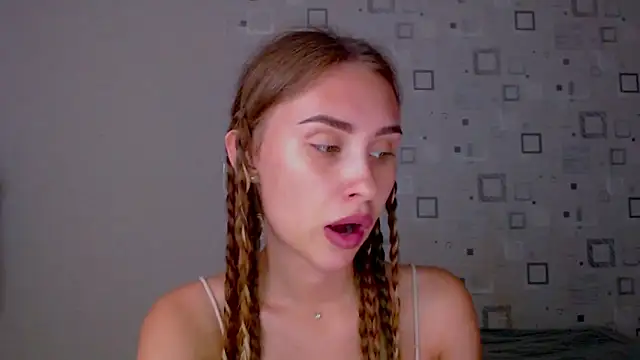 Snapshot of yourameliaa chatting on 18, 6, 2026 yourameliaa online show from 18, 6, 2026